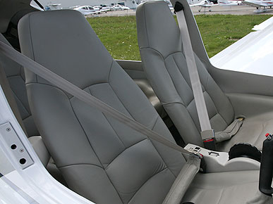 diamond cockpit